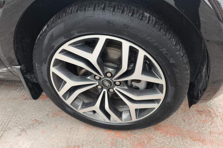 Used Land Rover Range Evoque New Energy 2022 Aurora L P300e Plug-in Hybrid Electric Version Right Front Wheel Hub