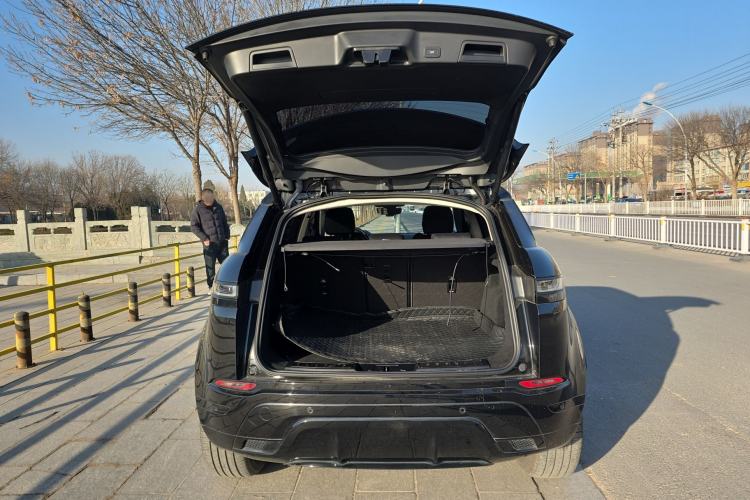 Used Land Rover Range Evoque New Energy 2022 Aurora L P300e Plug-in Hybrid Electric Version Trunk