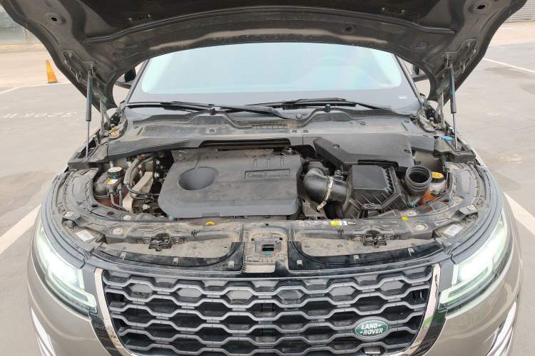 Used Land Rover Range Evoque New Energy 2022 Aurora L P300e Plug-in Hybrid Electric Version Engine Bay