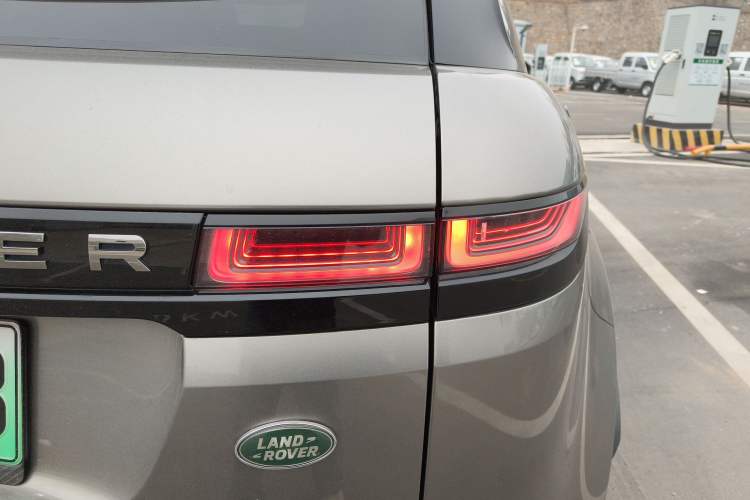 Used Land Rover Range Evoque New Energy 2022 Aurora L P300e Plug-in Hybrid Electric Version Exterior 6