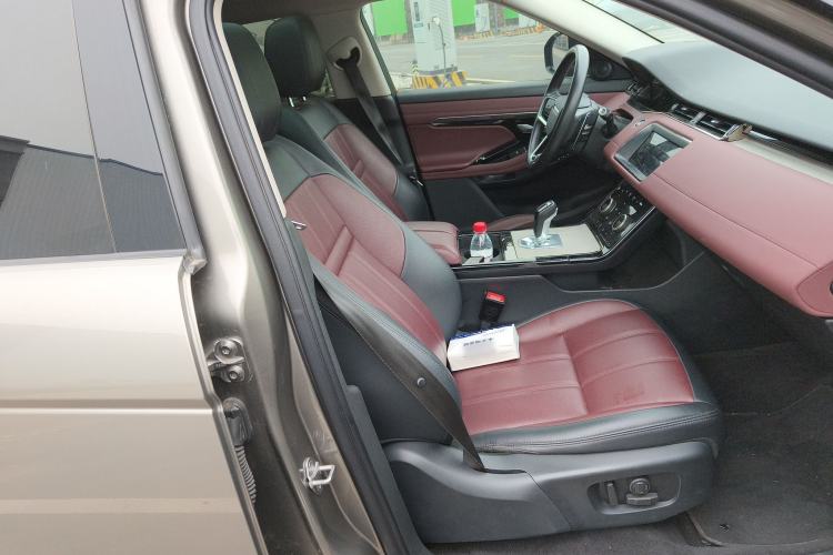 Used Land Rover Range Evoque New Energy 2022 Aurora L P300e Plug-in Hybrid Electric Version Right Front Seat