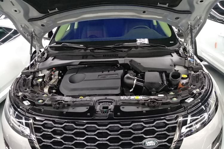 Used Land Rover Range Evoque New Energy 2022 Aurora L P300e Plug-in Hybrid Electric Version Engine Bay