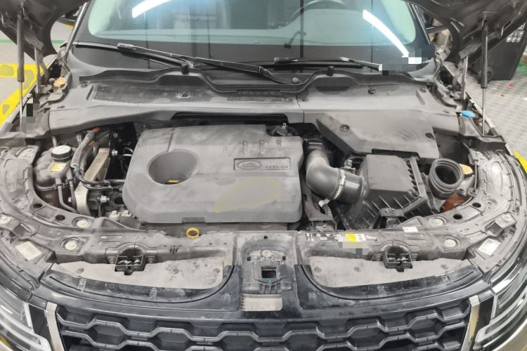 Used Land Rover Range Evoque New Energy 2022 Aurora L P300e Plug-in Hybrid Electric Version Engine Bay