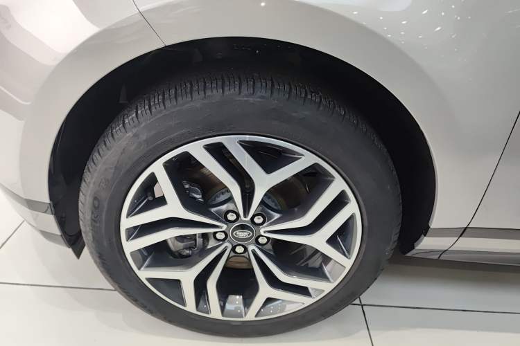Used Land Rover Range Evoque New Energy 2022 Aurora L P300e Plug-in Hybrid Electric Version Exterior 7