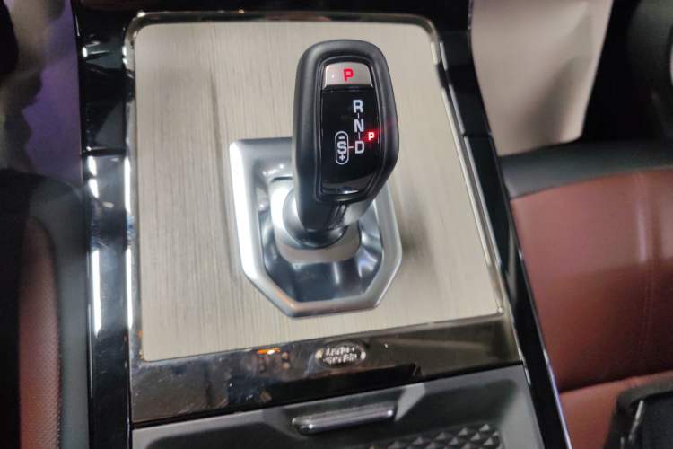 Used Land Rover Range Evoque New Energy 2022 Aurora L P300e Plug-in Hybrid Electric Version Gear Lever