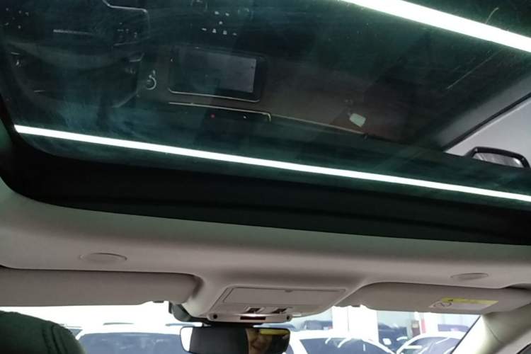 Used Land Rover Range Evoque New Energy 2022 Aurora L P300e Plug-in Hybrid Electric Version Headliner