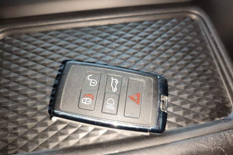 Used Land Rover Range Evoque New Energy 2022 Aurora L P300e Plug-in Hybrid Electric Version Interior 1