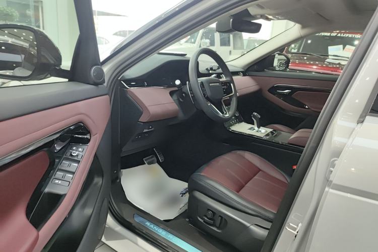 Used Land Rover Range Evoque New Energy 2022 Aurora L P300e Plug-in Hybrid Electric Version Interior 3