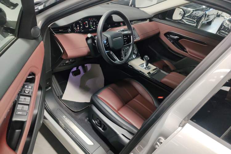 Used Land Rover Range Evoque New Energy 2022 Aurora L P300e Plug-in Hybrid Electric Version Interior 3