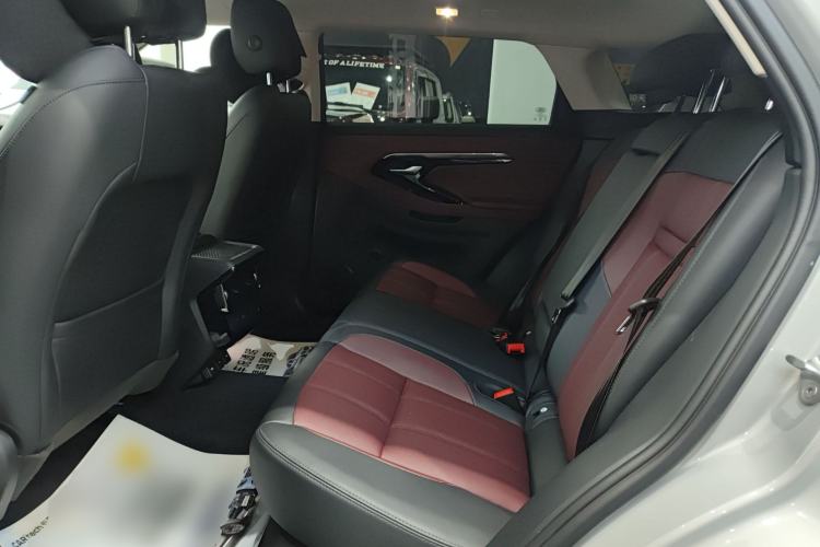 Used Land Rover Range Evoque New Energy 2022 Aurora L P300e Plug-in Hybrid Electric Version Interior 4