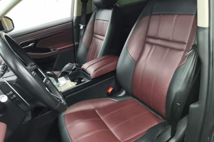 Used Land Rover Range Evoque New Energy 2022 Aurora L P300e Plug-in Hybrid Electric Version Left Front Seat