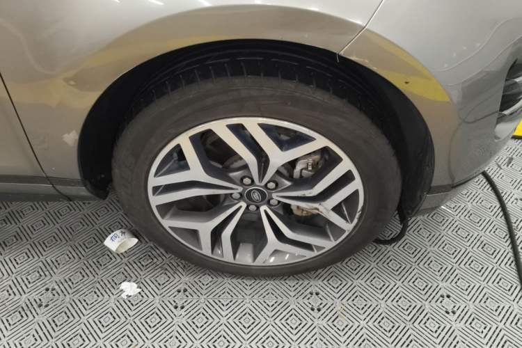 Used Land Rover Range Evoque New Energy 2022 Aurora L P300e Plug-in Hybrid Electric Version Right Front Wheel Hub