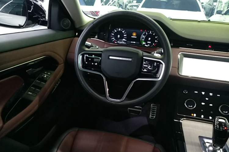 Used Land Rover Range Evoque New Energy 2022 Aurora L P300e Plug-in Hybrid Electric Version Steering Wheel