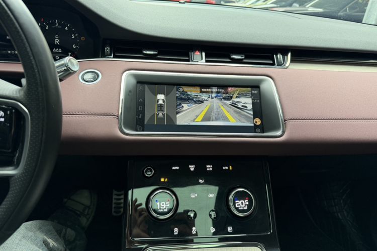 Used Land Rover Range Evoque New Energy 2022 Aurora L P300e Plug-in Hybrid Electric Version Audio And AC Panel