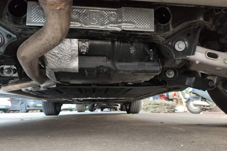 Used Land Rover Range Evoque New Energy 2022 Aurora L P300e Plug-in Hybrid Electric Version Chassis Rear