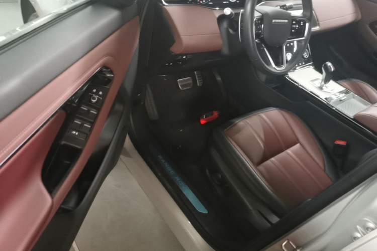 Used Land Rover Range Evoque New Energy 2022 Aurora L P300e Plug-in Hybrid Electric Version Driver Seat
