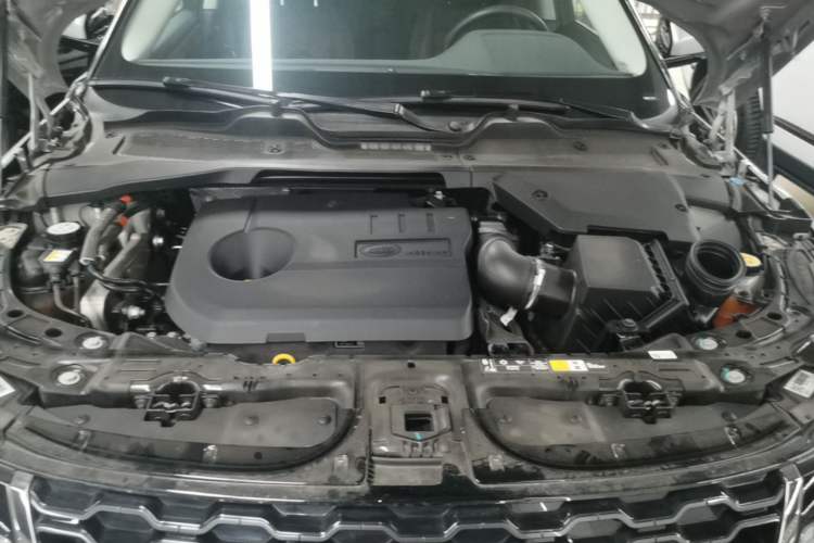 Used Land Rover Range Evoque New Energy 2022 Aurora L P300e Plug-in Hybrid Electric Version Engine Bay