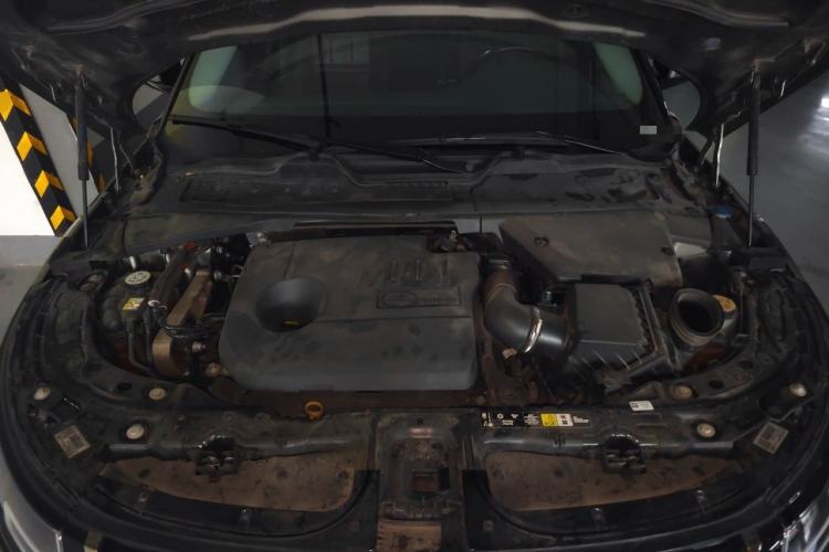 Used Land Rover Range Evoque New Energy 2022 Aurora L P300e Plug-in Hybrid Electric Version Engine Bay