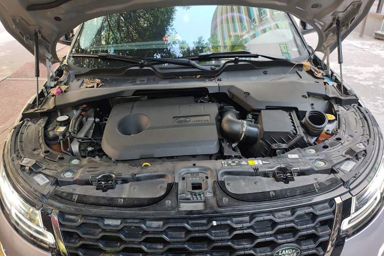 Used Land Rover Range Evoque New Energy 2022 Aurora L P300e Plug-in Hybrid Electric Version Engine Bay
