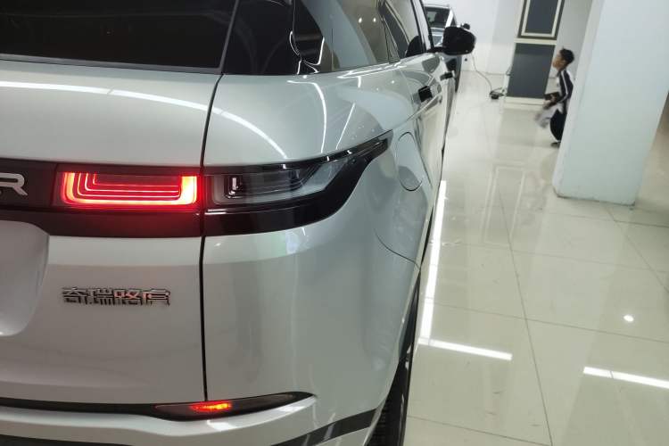 Used Land Rover Range Evoque New Energy 2022 Aurora L P300e Plug-in Hybrid Electric Version Exterior 6