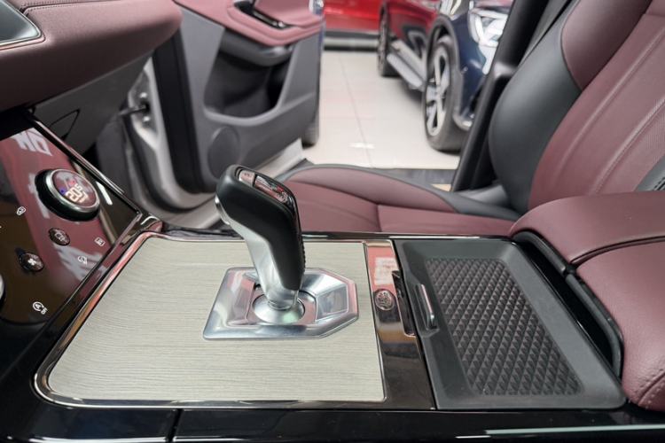 Used Land Rover Range Evoque New Energy 2022 Aurora L P300e Plug-in Hybrid Electric Version Gear Lever
