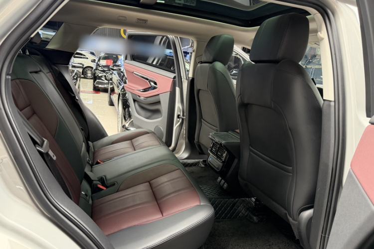 Used Land Rover Range Evoque New Energy 2022 Aurora L P300e Plug-in Hybrid Electric Version Interior 12