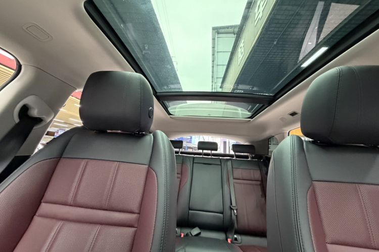 Used Land Rover Range Evoque New Energy 2022 Aurora L P300e Plug-in Hybrid Electric Version Interior 2