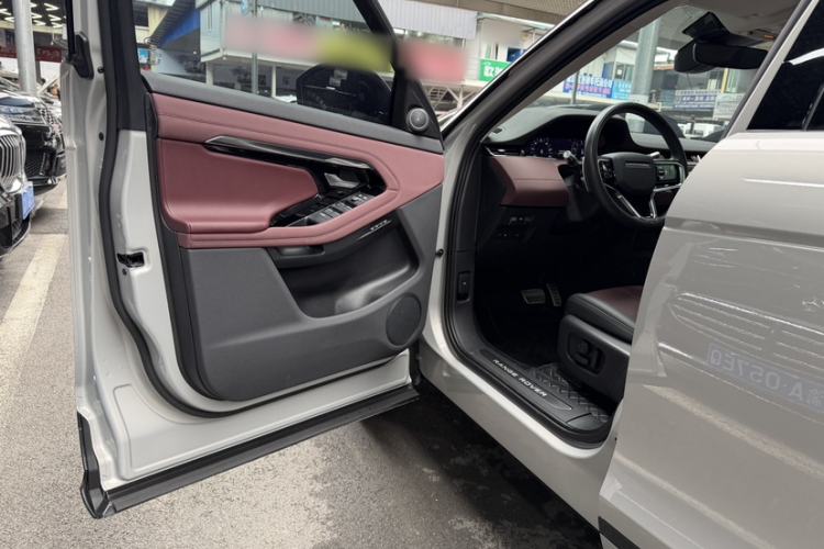 Used Land Rover Range Evoque New Energy 2022 Aurora L P300e Plug-in Hybrid Electric Version Interior 8