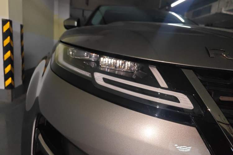 Used Land Rover Range Evoque New Energy 2022 Aurora L P300e Plug-in Hybrid Electric Version Right Front Headlight