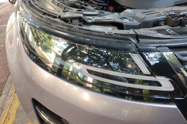 Used Land Rover Range Evoque New Energy 2022 Aurora L P300e Plug-in Hybrid Electric Version Right Front Headlight