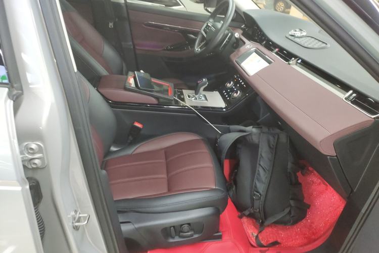 Used Land Rover Range Evoque New Energy 2022 Aurora L P300e Plug-in Hybrid Electric Version Right Front Seat
