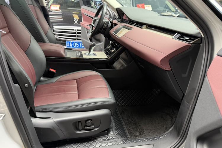 Used Land Rover Range Evoque New Energy 2022 Aurora L P300e Plug-in Hybrid Electric Version Right Front Seat