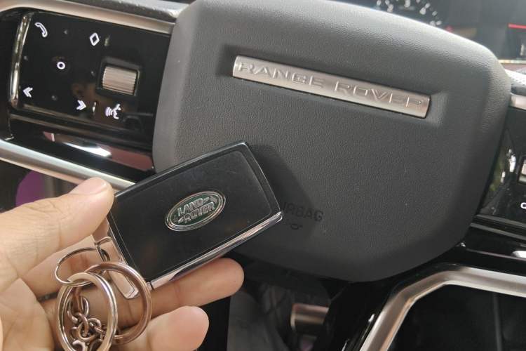 Used Land Rover Range Evoque New Energy 2022 Aurora L P300e Plug-in Hybrid Electric Version Vehicle Key