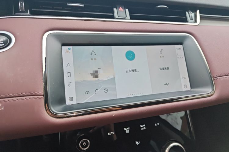 Used Land Rover Range Evoque New Energy 2022 Aurora L P300e Plug-in Hybrid Electric Version Audio And AC Panel