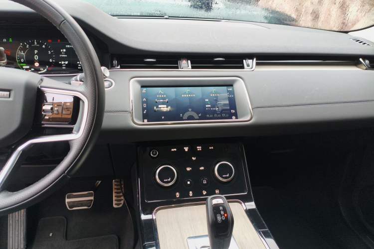 Used Land Rover Range Evoque New Energy 2022 Aurora L P300e Plug-in Hybrid Electric Version Audio And AC Panel