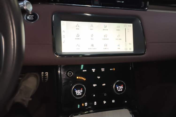 Used Land Rover Range Evoque New Energy 2022 Aurora L P300e Plug-in Hybrid Electric Version Audio And AC Panel