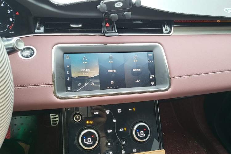 Used Land Rover Range Evoque New Energy 2022 Aurora L P300e Plug-in Hybrid Electric Version Audio And AC Panel