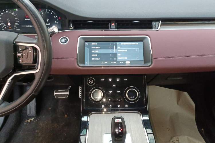 Used Land Rover Range Evoque New Energy 2022 Aurora L P300e Plug-in Hybrid Electric Version Audio And AC Panel