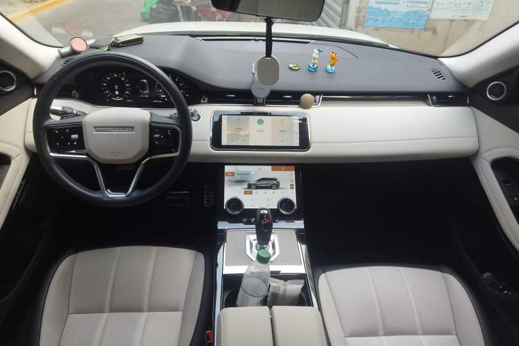 Used Land Rover Range Evoque New Energy 2022 Aurora L P300e Plug-in Hybrid Electric Version Center Console