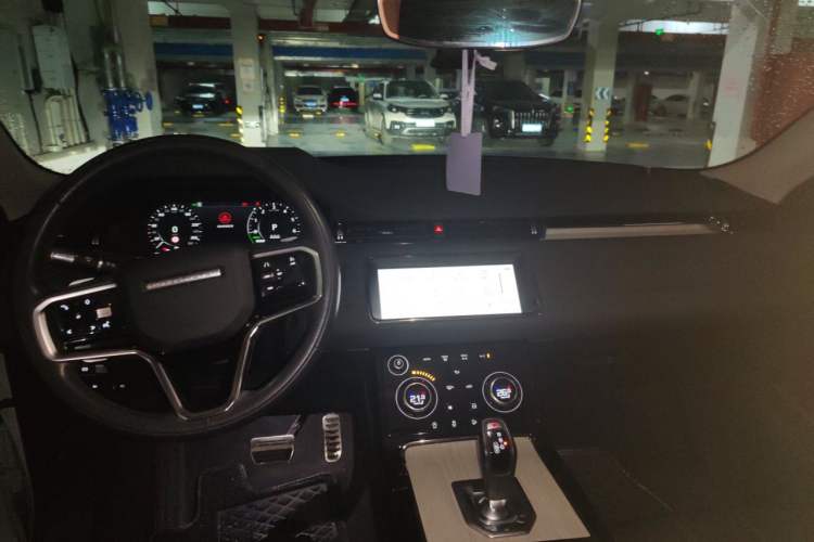 Used Land Rover Range Evoque New Energy 2022 Aurora L P300e Plug-in Hybrid Electric Version Center Console
