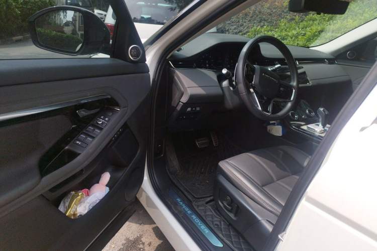 Used Land Rover Range Evoque New Energy 2022 Aurora L P300e Plug-in Hybrid Electric Version Driver Seat