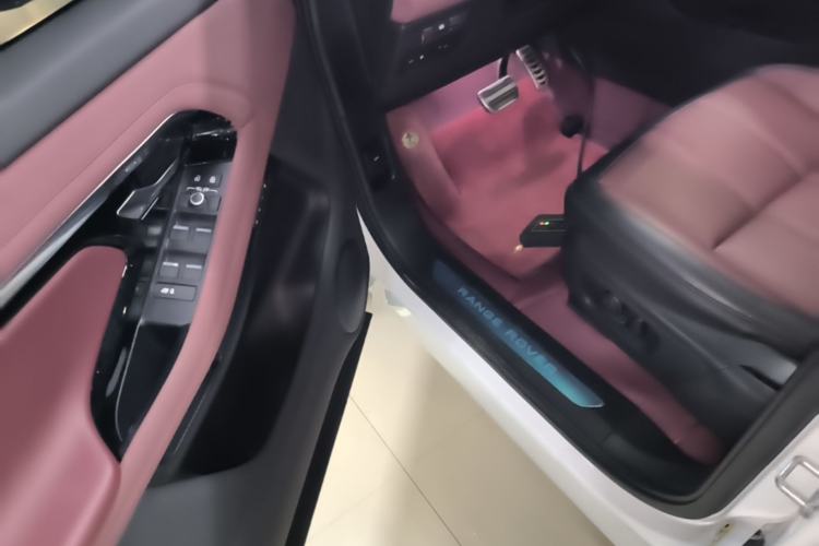 Used Land Rover Range Evoque New Energy 2022 Aurora L P300e Plug-in Hybrid Electric Version Driver Seat