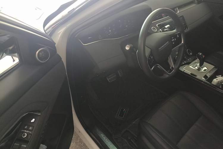 Used Land Rover Range Evoque New Energy 2022 Aurora L P300e Plug-in Hybrid Electric Version Driver Seat