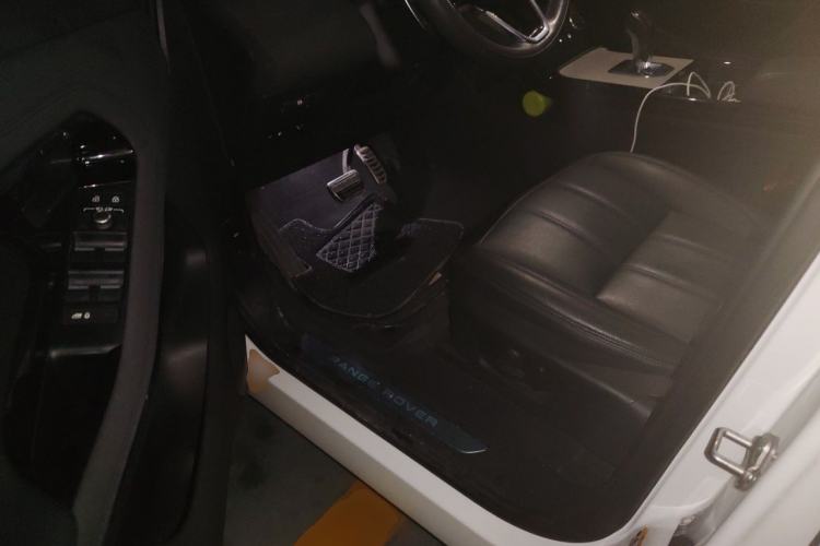 Used Land Rover Range Evoque New Energy 2022 Aurora L P300e Plug-in Hybrid Electric Version Driver Seat