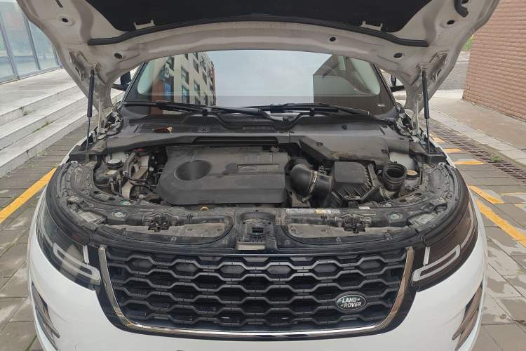 Used Land Rover Range Evoque New Energy 2022 Aurora L P300e Plug-in Hybrid Electric Version Engine Bay