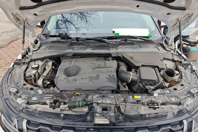 Used Land Rover Range Evoque New Energy 2022 Aurora L P300e Plug-in Hybrid Electric Version Engine Bay