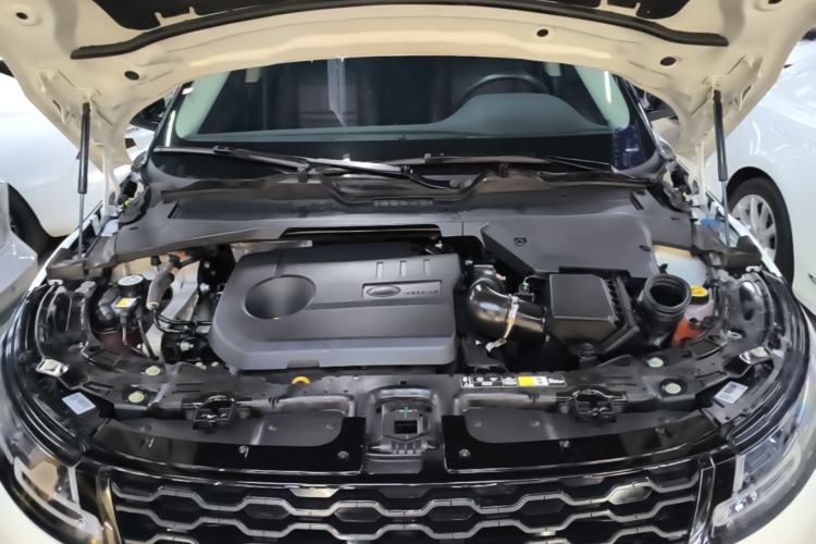 Used Land Rover Range Evoque New Energy 2022 Aurora L P300e Plug-in Hybrid Electric Version Engine Bay