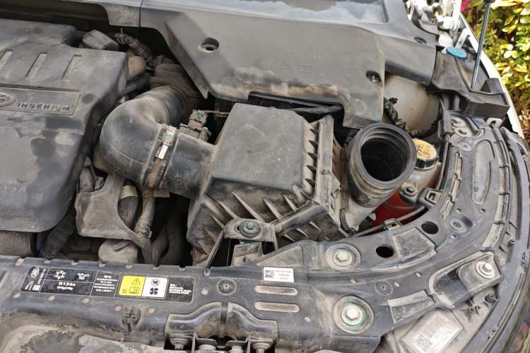 Used Land Rover Range Evoque New Energy 2022 Aurora L P300e Plug-in Hybrid Electric Version Engine Bay Left