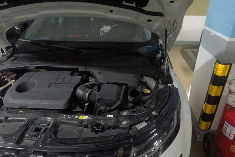 Used Land Rover Range Evoque New Energy 2022 Aurora L P300e Plug-in Hybrid Electric Version Engine Bay Left