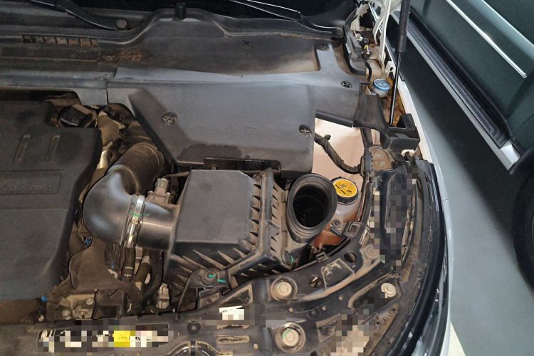 Used Land Rover Range Evoque New Energy 2022 Aurora L P300e Plug-in Hybrid Electric Version Engine Bay Left